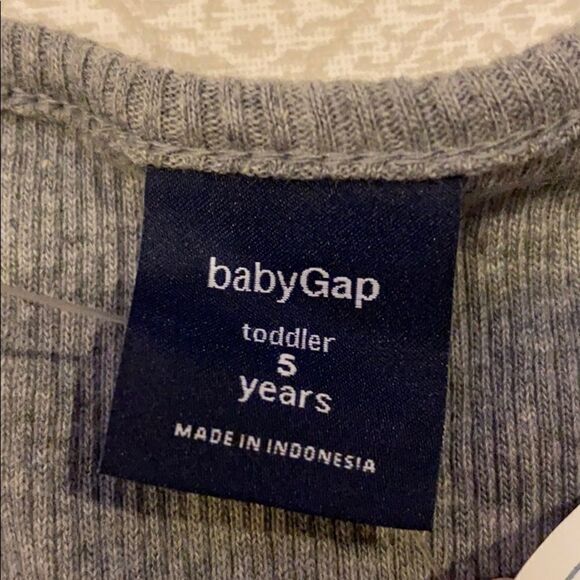 Baby Gap Grey Rubbed Tank Top w Ruffle Sleeves - Picture 4 of 7